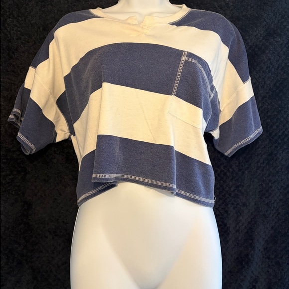 Vintage Boxy Blue and White Striped Shirt - Picture 2 of 7